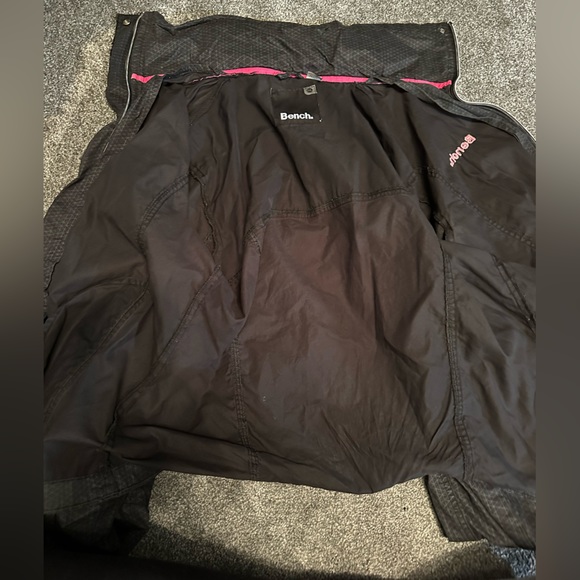 Bench Jacket - Picture 2 of 2